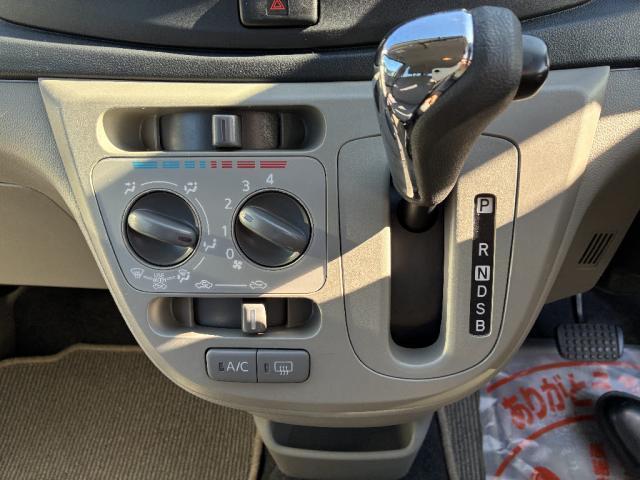 ミライース Ｘｆ　４ＷＤ　エアコン　パワステ　運転席・助手席エアバッグ　ＡＢＳ　アイドリングストップ　キーレス　寒冷地仕様　ＣＤ　エンジンスターター（12枚目）