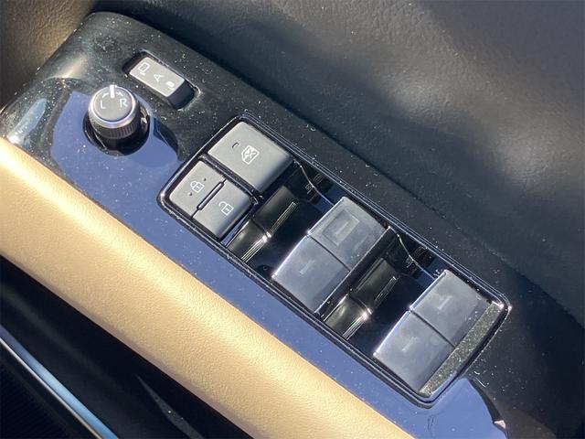 アルファードハイブリッド Ｇ　Ｆパッケージ　４ＷＤ　ドライブレコーダー　ＥＴＣ　バックカメラ　ＴＶ　クリアランスソナー　オートクルーズコントロール　レーンアシスト　衝突被害軽減システム　両側電動スライドドア　オートマチックハイビーム（11枚目）
