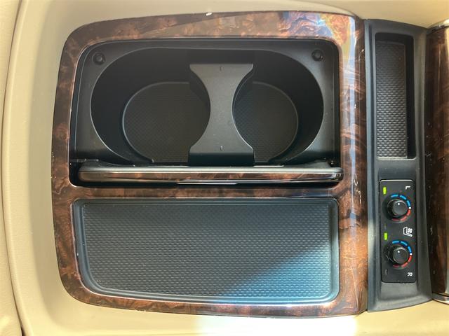 アルファードハイブリッド Ｇ　Ｆパッケージ　４ＷＤ　ドライブレコーダー　ＥＴＣ　バックカメラ　ＴＶ　クリアランスソナー　オートクルーズコントロール　レーンアシスト　衝突被害軽減システム　両側電動スライドドア　オートマチックハイビーム（42枚目）
