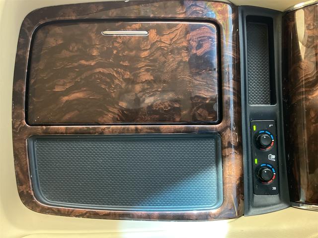 アルファードハイブリッド Ｇ　Ｆパッケージ　４ＷＤ　ドライブレコーダー　ＥＴＣ　バックカメラ　ＴＶ　クリアランスソナー　オートクルーズコントロール　レーンアシスト　衝突被害軽減システム　両側電動スライドドア　オートマチックハイビーム（43枚目）