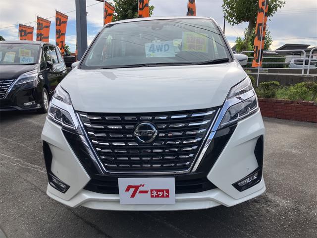 セレナ ハイウェイスターＶ　４ＷＤ　ドライブレコーダー　ＥＴＣ　全周囲カメラ　ナビ　ＴＶ　クリアランスソナー　オートクルーズコントロール　衝突被害軽減システム　両側電動スライドドア　オートライト　ＬＥＤヘッドランプ　スマートキー（12枚目）