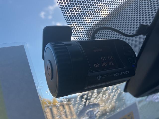 アクア Ｓスタイルブラック　ドライブレコーダー　ＥＴＣ　バックカメラ　ナビ　クリアランスソナー　レーンアシスト　衝突被害軽減システム　オートマチックハイビーム　オートライト　スマートキー　電動格納ミラー　ＣＶＴ　レンタカーアップ（4枚目）