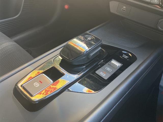 ノート Ｘ　ＦＯＵＲ　４ＷＤ　ドライブレコーダー　ＥＴＣ　バックカメラ　ナビ　クリアランスソナー　衝突被害軽減システム　アルミホイール　オートマチックハイビーム　オートライト　スマートキー　電動格納ミラー　シートヒーター（6枚目）