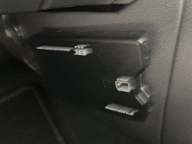 ノート Ｘ　ＦＯＵＲ　４ＷＤ　ドライブレコーダー　ＥＴＣ　バックカメラ　ナビ　クリアランスソナー　衝突被害軽減システム　アルミホイール　オートマチックハイビーム　オートライト　スマートキー　電動格納ミラー　シートヒーター（9枚目）