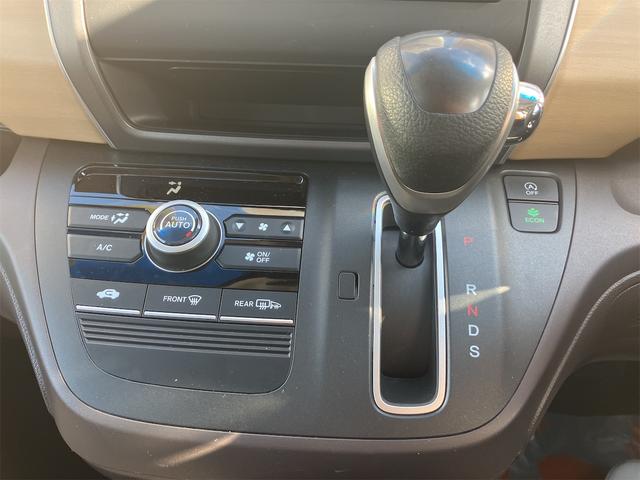 フリード Ｇ・ホンダセンシング　ＥＴＣ　バックカメラ　ナビ　ＴＶ　オートクルーズコントロール　レーンアシスト　衝突被害軽減システム　両側スライドドア　スマートキー　アイドリングストップ　電動格納ミラー　３列シート　ウォークスルー（5枚目）