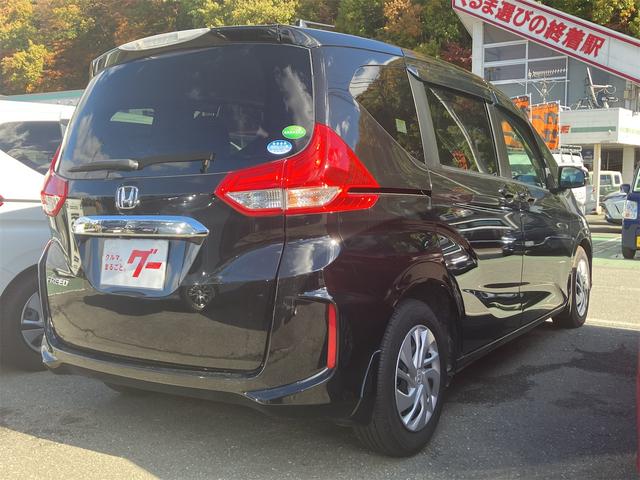 フリード Ｇ・ホンダセンシング　ＥＴＣ　バックカメラ　ナビ　ＴＶ　オートクルーズコントロール　レーンアシスト　衝突被害軽減システム　両側スライドドア　スマートキー　アイドリングストップ　電動格納ミラー　３列シート　ウォークスルー（14枚目）