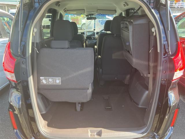 フリード Ｇ・ホンダセンシング　ＥＴＣ　バックカメラ　ナビ　ＴＶ　オートクルーズコントロール　レーンアシスト　衝突被害軽減システム　両側スライドドア　スマートキー　アイドリングストップ　電動格納ミラー　３列シート　ウォークスルー（18枚目）