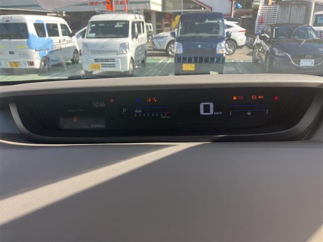 フリード Ｇ・ホンダセンシング　ＥＴＣ　バックカメラ　ナビ　ＴＶ　オートクルーズコントロール　レーンアシスト　衝突被害軽減システム　両側スライドドア　スマートキー　アイドリングストップ　電動格納ミラー　３列シート　ウォークスルー（21枚目）