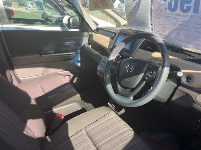 フリード Ｇ・ホンダセンシング　ＥＴＣ　バックカメラ　ナビ　ＴＶ　オートクルーズコントロール　レーンアシスト　衝突被害軽減システム　両側スライドドア　スマートキー　アイドリングストップ　電動格納ミラー　３列シート　ウォークスルー（33枚目）