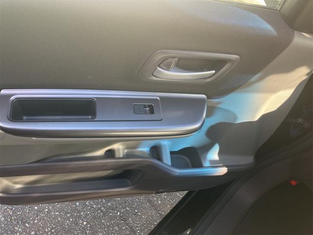 フリード Ｇ・ホンダセンシング　ＥＴＣ　バックカメラ　ナビ　ＴＶ　オートクルーズコントロール　レーンアシスト　衝突被害軽減システム　両側スライドドア　スマートキー　アイドリングストップ　電動格納ミラー　３列シート　ウォークスルー（43枚目）