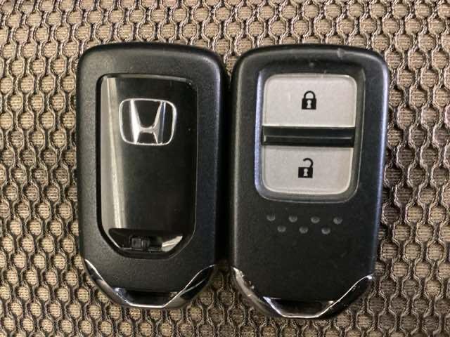 ジェイド ＲＳ　光触媒抗菌消臭施工済　ナビ　ＭＴモード　バックモニター　サイドエアバック　衝突軽減ブレーキ　クルコン　ＶＳＡ　ＤＶＤ　フルセグ　ＬＥＤ　スマ－トキ－　キーフリー　イモビ　ＡＢＳ　３列シート　エアバック（14枚目）