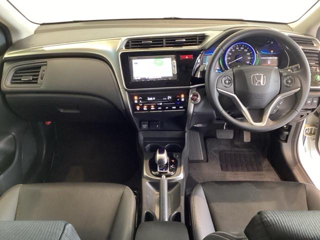 グレイス ハイブリッドＥＸ　光触媒抗菌消臭施工済　ナビ　シートヒーター　ＭＴモード　ＥＴＣ　スマートキ－　運転席エアバッグ　Ａストップ　ワンセグ　エアコン　クルーズＣ　ＤＶＤ再生可能　Ｒカメ　キーレスエントリー　パワーウィンドウ（5枚目）
