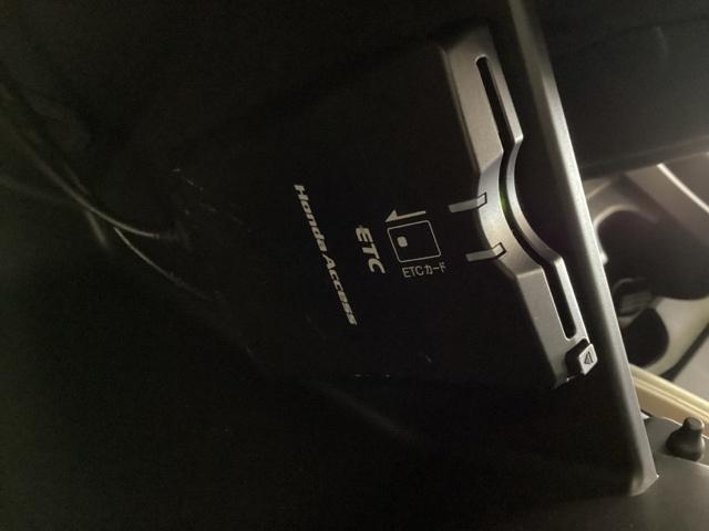 グレイス ハイブリッドＥＸ　光触媒抗菌消臭施工済　ナビ　シートヒーター　ＭＴモード　ＥＴＣ　スマートキ－　運転席エアバッグ　Ａストップ　ワンセグ　エアコン　クルーズＣ　ＤＶＤ再生可能　Ｒカメ　キーレスエントリー　パワーウィンドウ（16枚目）