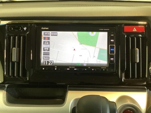 ナビゲーションはフルセグＴＶ対応のＧａｔｈｅｒｓ純正メモリーナビを搭載しています。Ｂｌｕｅｔｏｏｔｈオーディオ機能がありますので、スマートフォンなどの音楽も再生できます。