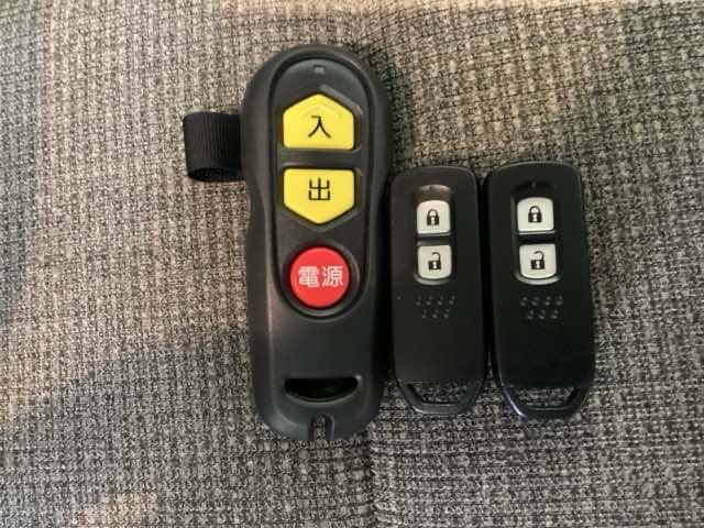 Ｎ－ＢＯＸ Ｇ・スロープホンダセンシング　光触媒抗菌消臭施工済　ドラレコ前後　ナビ　ＥＴＣ　横滑り防止　ＬＥＤヘッドライト　Ｒカメラ　クルーズコントロール　ＡＢＳ　フルセグ　アイドリングストップ　キーレス　ＤＶＤ再生　衝突軽減ブレーキ（14枚目）