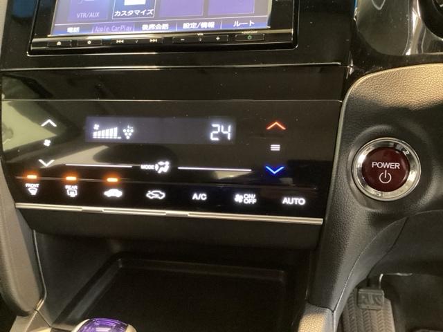 プラズマクラスター付き・オートエアコンがついてますので、お好みの温度をセットするだけで風の強さや風量を自動で調整します。スイッチも簡単操作で快適に過ごせます。