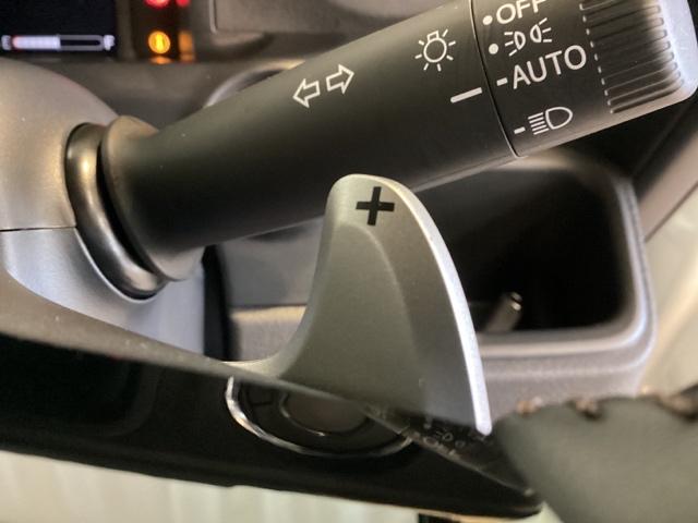 Ｎ－ＢＯＸカスタム ターボ　中古スタッドレスタイヤ、純正メモリーナビ、ドライブレコーダー前後装着＋ＥＴＣ付　当社デモカー　イモビライザー　１オナ　衝突被害軽減　ベンチシート　キーフリー　Ｐセンサー　ＥＳＣ　パワステ　ＤＶＤ再生（18枚目）