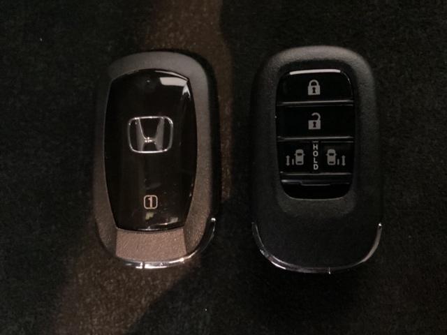 Ｎ－ＢＯＸカスタム ターボ　中古スタッドレスタイヤ、純正メモリーナビ、ドライブレコーダー前後装着＋ＥＴＣ付　当社デモカー　イモビライザー　１オナ　衝突被害軽減　ベンチシート　キーフリー　Ｐセンサー　ＥＳＣ　パワステ　ＤＶＤ再生（19枚目）