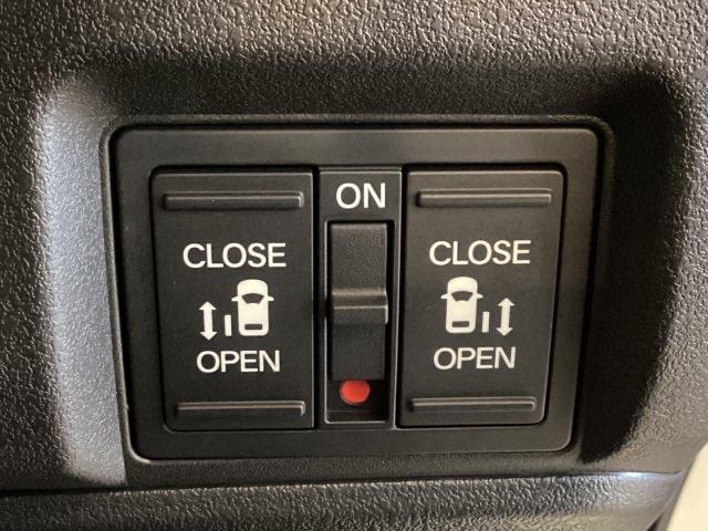 Ｎ－ＢＯＸカスタム ターボ　中古スタッドレスタイヤ、純正メモリーナビ、ドライブレコーダー前後装着＋ＥＴＣ付　当社デモカー　イモビライザー　１オナ　衝突被害軽減　ベンチシート　キーフリー　Ｐセンサー　ＥＳＣ　パワステ　ＤＶＤ再生（20枚目）