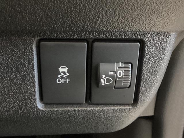 Ｎ－ＢＯＸカスタム ターボ　中古スタッドレスタイヤ、純正メモリーナビ、ドライブレコーダー前後装着＋ＥＴＣ付　当社デモカー　イモビライザー　１オナ　衝突被害軽減　ベンチシート　キーフリー　Ｐセンサー　ＥＳＣ　パワステ　ＤＶＤ再生（21枚目）