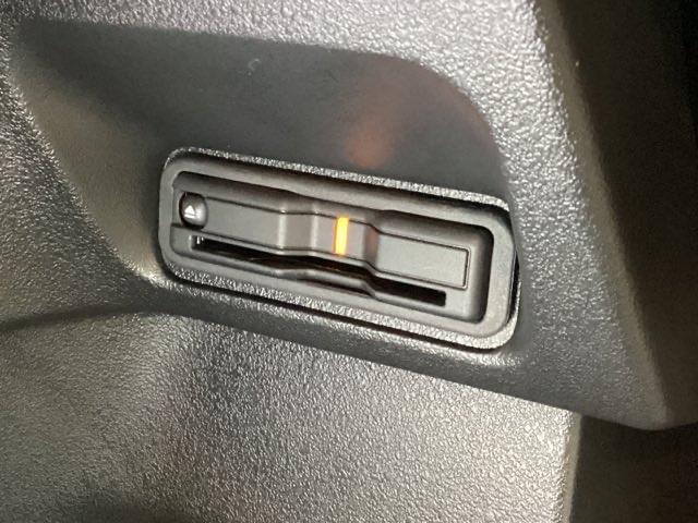 Ｎ－ＢＯＸカスタム ターボ　中古スタッドレスタイヤ、純正メモリーナビ、ドライブレコーダー前後装着＋ＥＴＣ付　当社デモカー　イモビライザー　１オナ　衝突被害軽減　ベンチシート　キーフリー　Ｐセンサー　ＥＳＣ　パワステ　ＤＶＤ再生（22枚目）