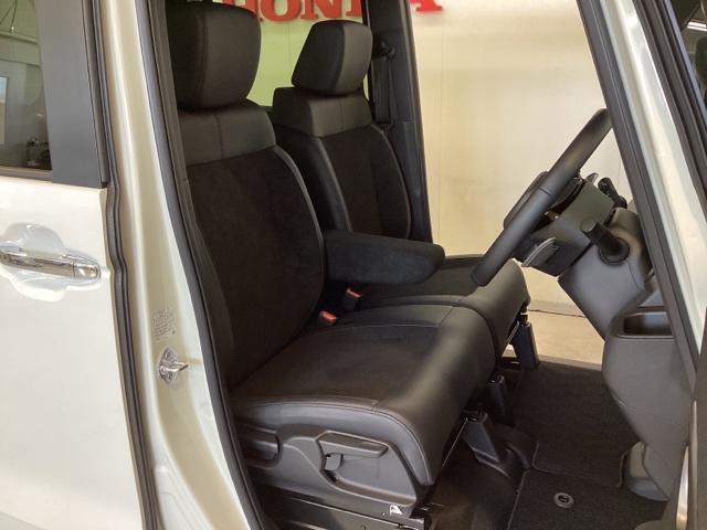 Ｎ－ＢＯＸカスタム ターボ　中古スタッドレスタイヤ、純正メモリーナビ、ドライブレコーダー前後装着＋ＥＴＣ付　当社デモカー　イモビライザー　１オナ　衝突被害軽減　ベンチシート　キーフリー　Ｐセンサー　ＥＳＣ　パワステ　ＤＶＤ再生（26枚目）