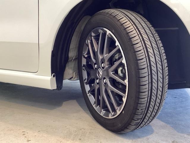 Ｎ－ＢＯＸカスタム ターボ　中古スタッドレスタイヤ、純正メモリーナビ、ドライブレコーダー前後装着＋ＥＴＣ付　当社デモカー　イモビライザー　１オナ　衝突被害軽減　ベンチシート　キーフリー　Ｐセンサー　ＥＳＣ　パワステ　ＤＶＤ再生（32枚目）