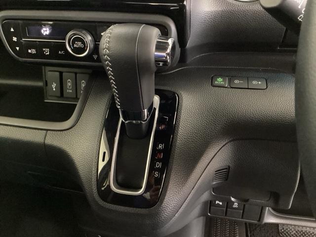 N-BOXカスタム Lターボ 光触媒抗菌消臭施工済 障害物センサー ナビ シートヒーター ETC MTモード クリアランスソナー オートクルーズ LEDランプ ECON USB接続 バックカメラ オートエアコン キーフリーシステム(8枚目)