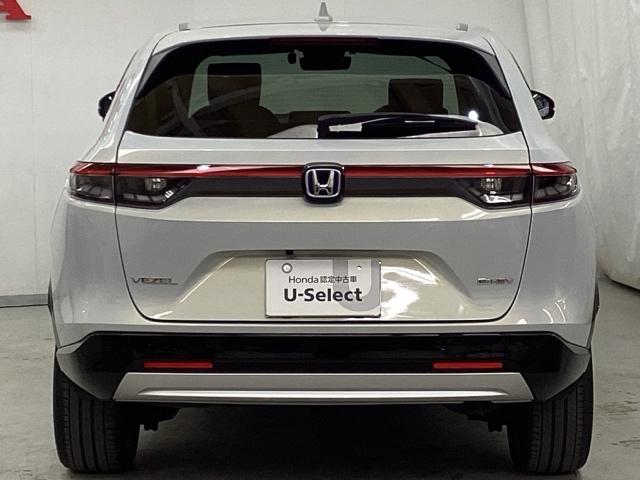 ヴェゼル ｅ：ＨＥＶＺ　光触媒抗菌消臭施工済　ドラレコ前後　障害物センサー　ナビ　シートヒーター　ＥＴＣ　盗難防止装置　ドラレコ付き　Ｒカメラ　フルセグテレビ　スマ－トキ－　アクティブクルーズ　Ｐセンサー　サイドエアバッグ（4枚目）