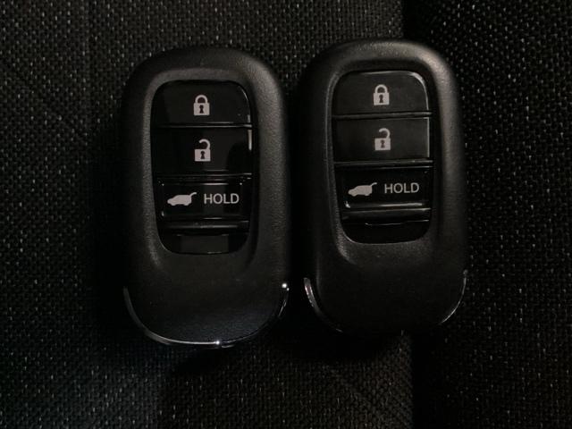 ヴェゼル ｅ：ＨＥＶＺ　光触媒抗菌消臭施工済　ドラレコ前後　障害物センサー　ナビ　シートヒーター　ＥＴＣ　盗難防止装置　ドラレコ付き　Ｒカメラ　フルセグテレビ　スマ－トキ－　アクティブクルーズ　Ｐセンサー　サイドエアバッグ（15枚目）