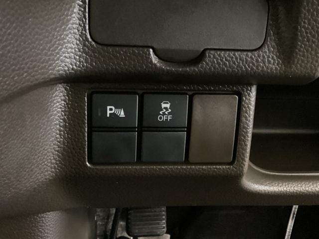 Ｎ－ＢＯＸ Ｌ　光触媒抗菌消臭施工済　障害物センサー　ナビ　シートヒーター　ＣＭＢＳ　Ｂカメラ　ＬＥＤヘッドライト　パーキングセンサー　クルコン　ベンチシート　オートエアコン　盗難防止システム　４ＷＤ　地デジＴＶ（17枚目）