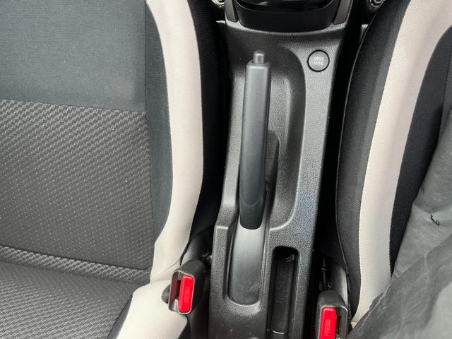 ノート ｅ－パワー　Ｂ　ＦＯＵＲ　インテリジェントキー　ＥＴＣ車載器　オートエアコン　バックカメラ　切り替え４ＷＤ　横滑り防止機能　ブラインドスポットセンサー　衝突被害軽減ブレーキ（25枚目）