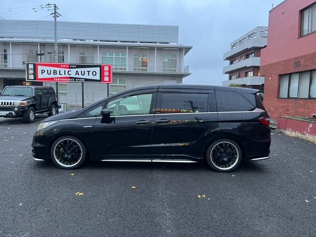 オデッセイハイブリッド ハイブリッドアブソルート・ホンダセンシングＥＸパック　本革シート　３６０°カメラ　駐車アシスト　両側自動スライドドア　車線逸脱防止　盗難防止　キーレス　サイドエアバッグ　エコモード　ＤＶＤ再生可　ＶＳＡ　Ｂｌｕｅｔｏｏｔｈオーディオ　スマキー　３列シート（4枚目）