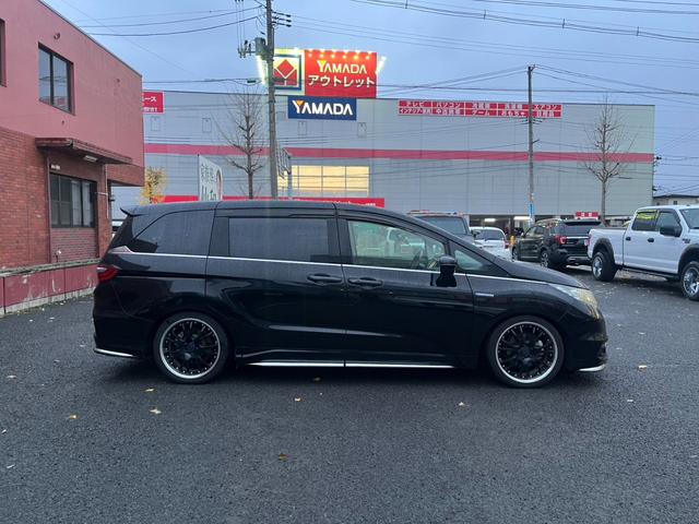 オデッセイハイブリッド ハイブリッドアブソルート・ホンダセンシングＥＸパック　本革シート　３６０°カメラ　駐車アシスト　両側自動スライドドア　車線逸脱防止　盗難防止　キーレス　サイドエアバッグ　エコモード　ＤＶＤ再生可　ＶＳＡ　Ｂｌｕｅｔｏｏｔｈオーディオ　スマキー　３列シート（5枚目）