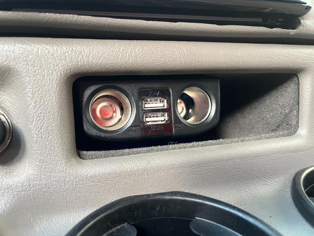 シボレーアストロ LS キーレス AWD ETC クルーズコントロール テレビ フルセグ Bカメラ Bluetooth接続(25枚目)