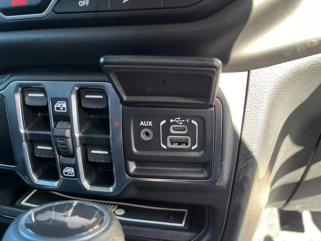 ジープ・ラングラーアンリミテッド ウィリス(5枚目)