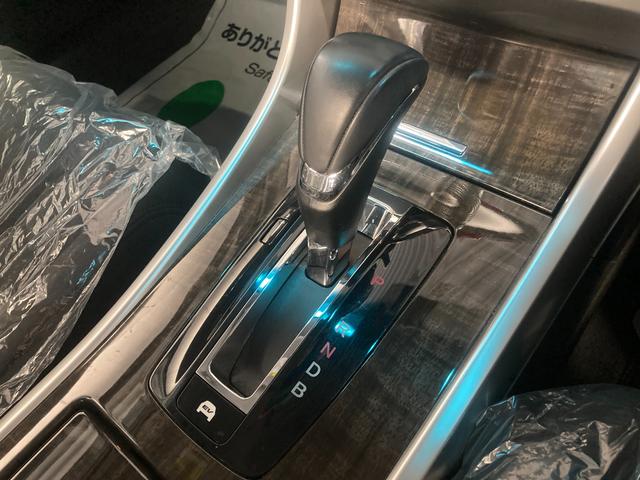 LX 純正HDDナビ・フルセグTV 純正AW17 バックカメラ ETC2.0 クルーズコントロール オートライト パワーシート ステアリングリモコン LEDヘッドライト Bluetooth接続 スマートキー(15枚目)