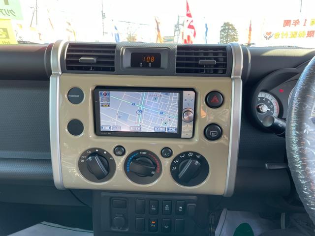 カラーパッケージ パートタイム4WD クリアランスソナー 純正ナビ クルコン 社外マフラー 社外ステップ ソフトアップ ETC 社外17AW(10枚目)
