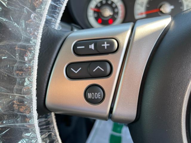 カラーパッケージ パートタイム4WD クリアランスソナー 純正ナビ クルコン 社外マフラー 社外ステップ ソフトアップ ETC 社外17AW(22枚目)
