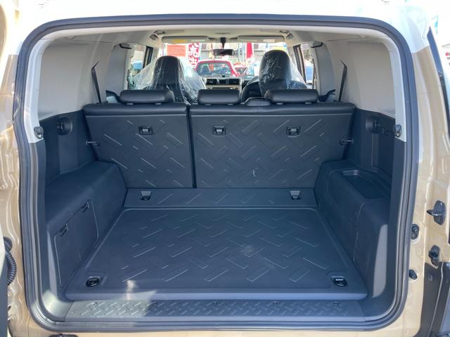 カラーパッケージ パートタイム4WD クリアランスソナー 純正ナビ クルコン 社外マフラー 社外ステップ ソフトアップ ETC 社外17AW(32枚目)
