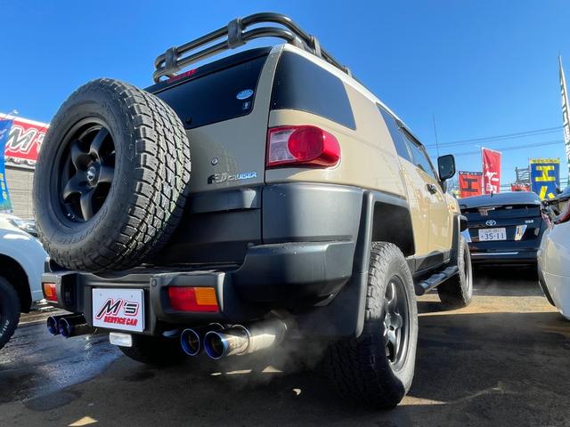 カラーパッケージ パートタイム4WD クリアランスソナー 純正ナビ クルコン 社外マフラー 社外ステップ ソフトアップ ETC 社外17AW(43枚目)