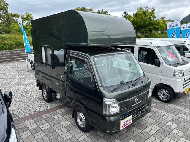 ＮＴ１００クリッパートラック ＤＸ　４ＷＤ　キャンピング仕様　前後ドラレコ　メモリーナビ　ワンセグＴＶ　バックカメラ　ＥＴＣ　デジタルインナーミラー　ＵＳＢ　ＵＳＢ充電　キーレス　ＣＤ　ＤＶＤ可　レンタアップ　エアコン　ハロゲンランプ（4枚目）