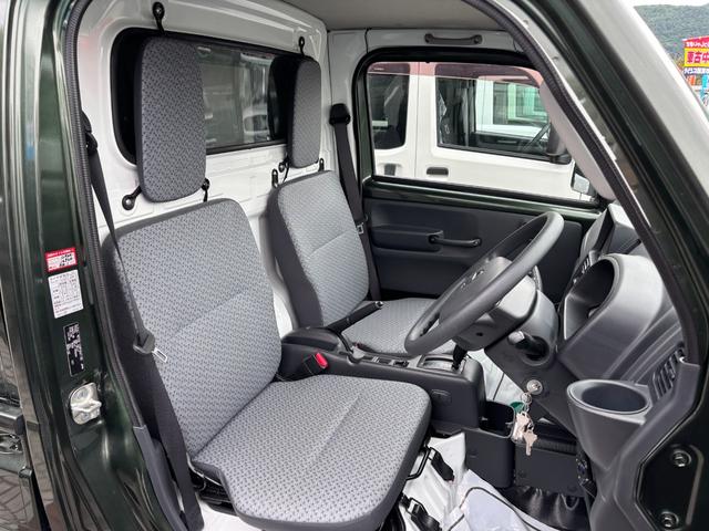 ＮＴ１００クリッパートラック ＤＸ　４ＷＤ　キャンピング仕様　前後ドラレコ　メモリーナビ　ワンセグＴＶ　バックカメラ　ＥＴＣ　デジタルインナーミラー　ＵＳＢ　ＵＳＢ充電　キーレス　ＣＤ　ＤＶＤ可　レンタアップ　エアコン　ハロゲンランプ（9枚目）