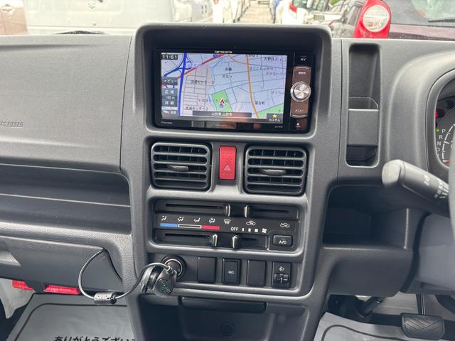 ＮＴ１００クリッパートラック ＤＸ　４ＷＤ　キャンピング仕様　前後ドラレコ　メモリーナビ　ワンセグＴＶ　バックカメラ　ＥＴＣ　デジタルインナーミラー　ＵＳＢ　ＵＳＢ充電　キーレス　ＣＤ　ＤＶＤ可　レンタアップ　エアコン　ハロゲンランプ（10枚目）
