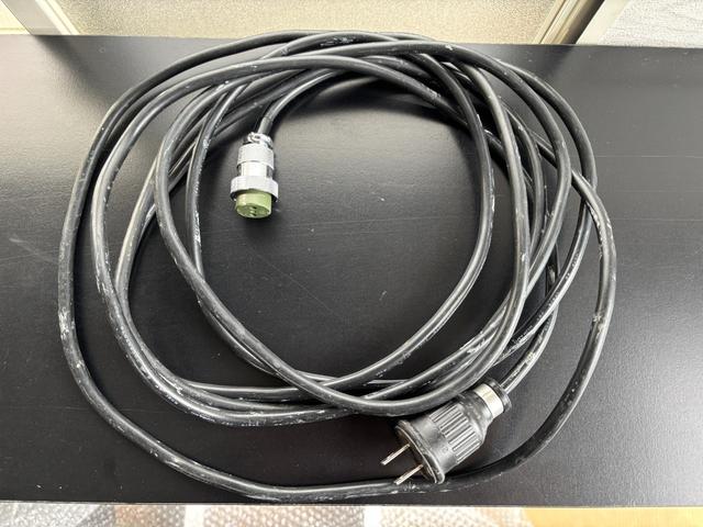 ＮＴ１００クリッパートラック ＤＸ　４ＷＤ　キャンピング仕様　前後ドラレコ　メモリーナビ　ワンセグＴＶ　バックカメラ　ＥＴＣ　デジタルインナーミラー　ＵＳＢ　ＵＳＢ充電　キーレス　ＣＤ　ＤＶＤ可　レンタアップ　エアコン　ハロゲンランプ（40枚目）