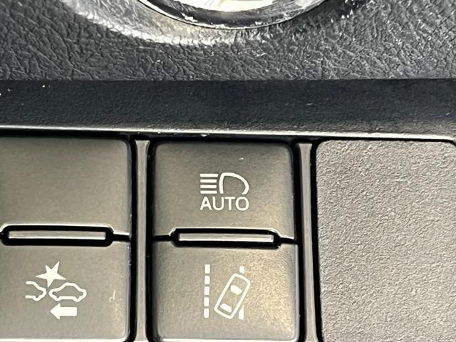シエンタ Ｇ　クエロ　４ＷＤ　前方ドラレコ　ＳＤナビ　ワンセグ　バックカメラ　ＥＴＣ　レーンアシスト　フロントデアイサー　合皮ハーフレザーシート　オートライト　両側電動スライドドア　衝突軽減ブレーキ　Ｂｌｕｅｔｏｏｔｈ接続（26枚目）