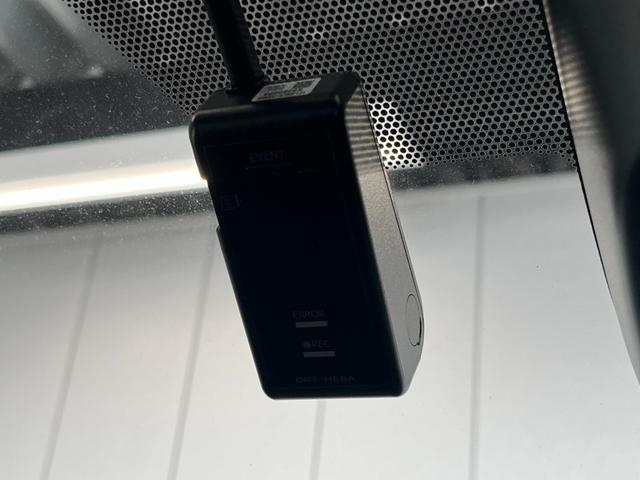 シエンタ Ｇ　クエロ　４ＷＤ　前方ドラレコ　ＳＤナビ　ワンセグ　バックカメラ　ＥＴＣ　レーンアシスト　フロントデアイサー　合皮ハーフレザーシート　オートライト　両側電動スライドドア　衝突軽減ブレーキ　Ｂｌｕｅｔｏｏｔｈ接続（33枚目）