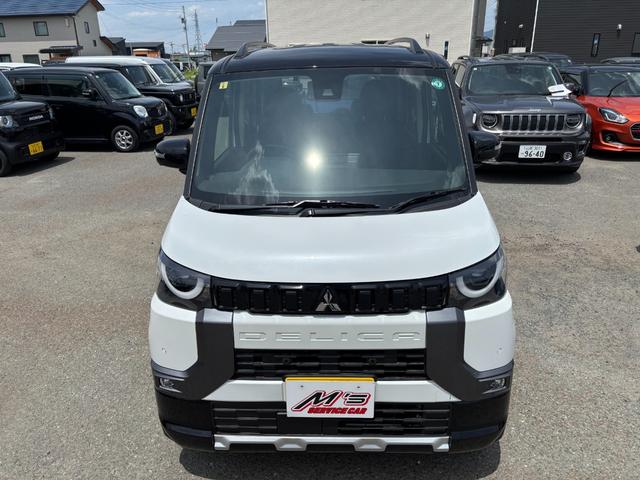 デリカミニ Ｔ　プレミアム　４ＷＤ　ＥＴＣ　両側電動スライドドア　純正ナビ　全周囲モニター　デジタルインナーミラー　ＬＥＤライト　オートライト　クルコン　ステアリングヒーター　シートヒーター　衝突被害軽減ブレーキ　レーンアシスト（3枚目）