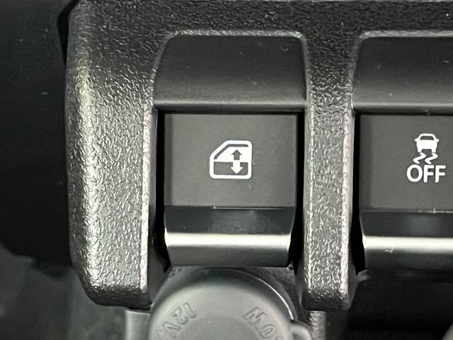 ジムニーシエラ ＪＣ　登録済未使用車　４ＷＤ　ヒルディセントコントロール　レーンアシスト　クルコン　オートライト　ＬＥＤライト　ヘッドライトウォッシャー　クリアランスソナー　シートヒーター　衝突被害軽減ブレーキ（12枚目）