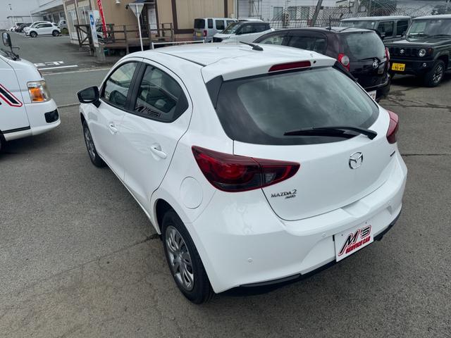 ＭＡＺＤＡ２ １５Ｃ　４ＷＤ　衝突被害軽減ブレーキ　アイドリングストップ　オートライト　ブラインドスポットモニター　ラジオ　レーンアシスト　クリアランスソナー　ＵＳＢ　ＡＵＸ接続　オートワイパー　プッシュスタート（7枚目）